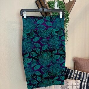 LuLaRoe Cassie Floral Patterned Pencil Skirt - Teal and Black